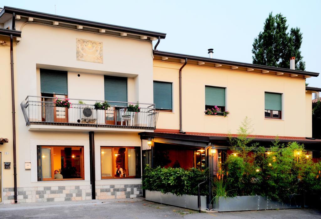 Appartamento Lago Peschiera del Garda Cameră foto